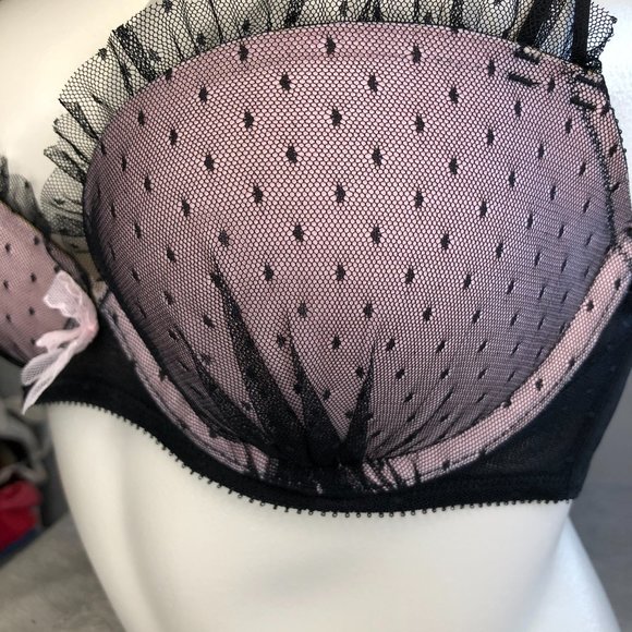 Victoria's Secret Underwire Push Up Demi Bra - Picture 3 of 5